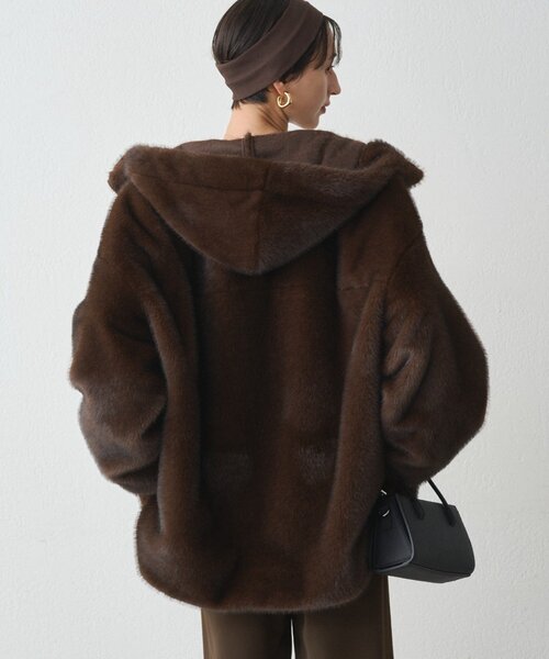 LOUNGEDRESS（ラウンジドレス）の「フードフェイクファーブルゾン