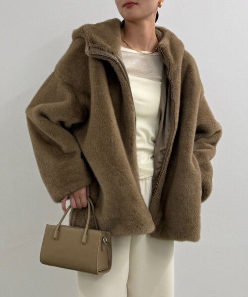 LOUNGEDRESS（ラウンジドレス）の「フードフェイクファーブルゾン（ブルゾン・レディース・ブラウン/ベージュ・FREE/SMALL）」の5枚目の写真