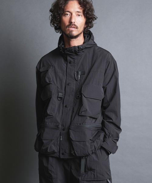 Magine（マージン）の「NoiR ノアール Connect Hooded Jacket/ ナイロン コネクト フーデッドジャケット（マウンテンパーカー・メンズ・ブラック・L/M）」の2枚目の写真