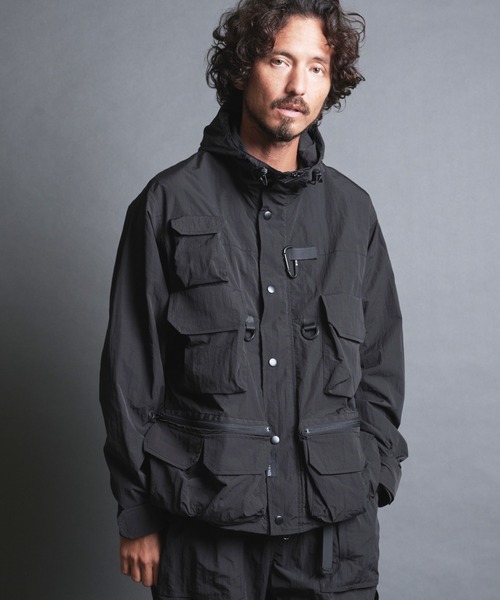 Magine（マージン）の「NoiR ノアール Connect Hooded Jacket/ ナイロン コネクト フーデッドジャケット（マウンテンパーカー・メンズ・ブラック・L/M）」の3枚目の写真