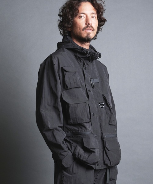 Magine（マージン）の「NoiR ノアール Connect Hooded Jacket/ ナイロン コネクト フーデッドジャケット（マウンテンパーカー・メンズ・ブラック・L/M）」の4枚目の写真