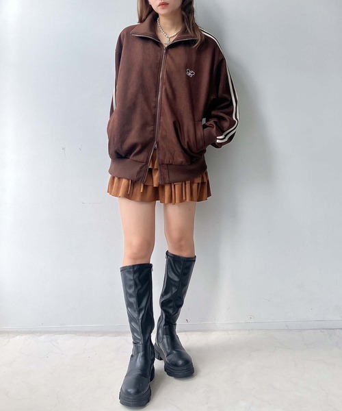 AS KNOW AS plus（アズノゥアズプラス）の「♪スウェード サイドライン