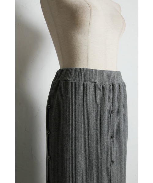 ARVELLIA（アルベリア）の「TWO-TONE SLIT KNIT SKIRT（スカート・レディース・グレー/ブラック・M）」の10枚目の写真