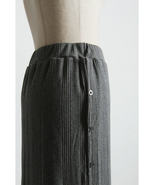 ARVELLIA（アルベリア）の「TWO-TONE SLIT KNIT SKIRT（スカート・レディース・グレー/ブラック・M）」の12枚目の写真