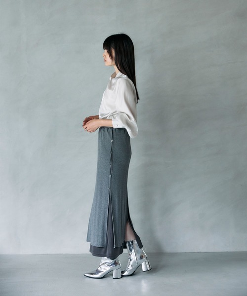 ARVELLIA（アルベリア）の「TWO-TONE SLIT KNIT SKIRT（スカート・レディース・グレー/ブラック・M）」の19枚目の写真
