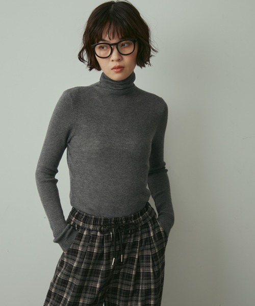 full/fill.（フルフィル）の「turtle neck besic knit / タートルネックベーシックニット（ニット/セーター・レディース・ブラウン/アイボリー/グレー/イエロー/ホワイト/ピンク・FREE）」の16枚目の写真