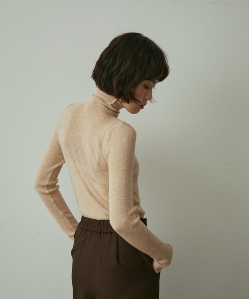full/fill.（フルフィル）の「turtle neck besic knit / タートルネックベーシックニット（ニット/セーター・レディース・ブラウン/アイボリー/グレー/イエロー/ホワイト/ピンク・FREE）」の8枚目の写真