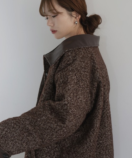 hellam（へラム）の「【sakippe×hellam】レザーカラー中綿オーバー