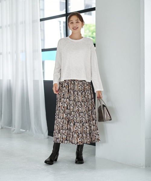 STYLE DELI(スタイルデリ)の「こなれたスラブ生地の下腹丈長袖Tシャツ(Tシャツ/カットソー・レディース・カーキ/ホワイト・FREE)」の7枚目の写真