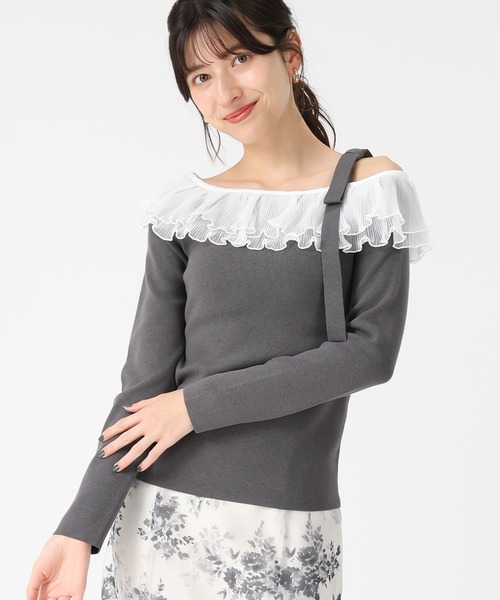 31 Sons de mode（トランテアン　ソン　ドゥ　モード）の「2025秋冬新作 肩リボンアシメフリルニット（ニット/セーター・レディース・ブラック/オフホワイト/チャコールグレー・ﾌﾘ-）」の7枚目の写真
