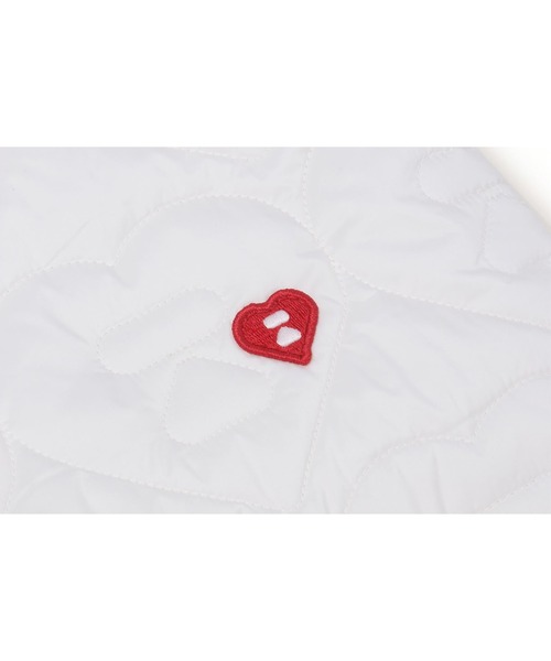A BATHING APE（アベイシングエイプ）の「QUILTED HEART MONOGRAM TOTE BAG（トートバッグ・レディース・ネイビー/アイボリー/オリーブ・FREE）」の5枚目の写真