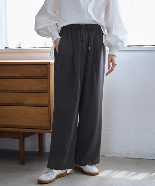 RONEL(ロネル)の「【RONEL】イージーワイドパンツ(その他パンツ・レディース・オフホワイト/ダークグレー・S/M)」の2枚目の写真