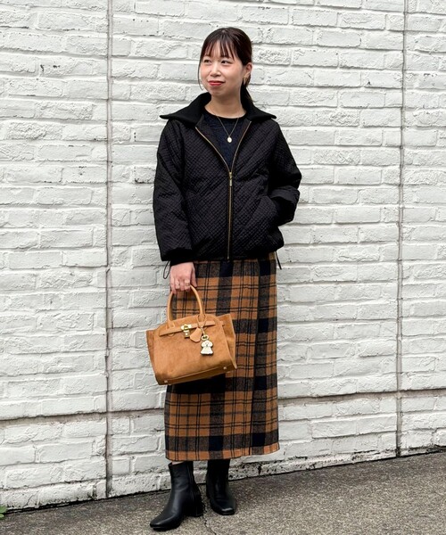 MICO COULIER（ミコクリエ）の「エンボスキルトジャケット（ブルゾン・レディース・ブラック/オフホワイト・38）」の12枚目の写真