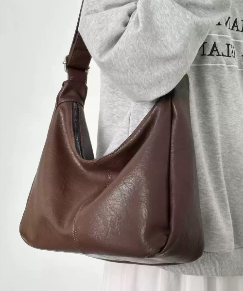 yuue' ( wear )(ユーイ)の「2WAYフェイクレザーショルダーバッグ(ショルダーバッグ・レディース・ダークブラウン/ブラック・FREE)」の11枚目の写真