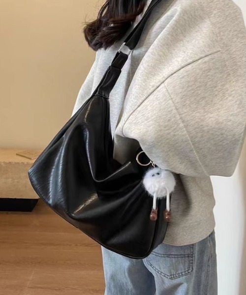 yuue' ( wear )(ユーイ)の「2WAYフェイクレザーショルダーバッグ(ショルダーバッグ・レディース・ダークブラウン/ブラック・FREE)」の7枚目の写真