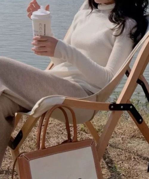 ampm（エーエムピーエム）の「リブタートルネックニットトップス（ニット/セーター・レディース・ブラック/グレー/ホワイト・FREE）」の5枚目の写真