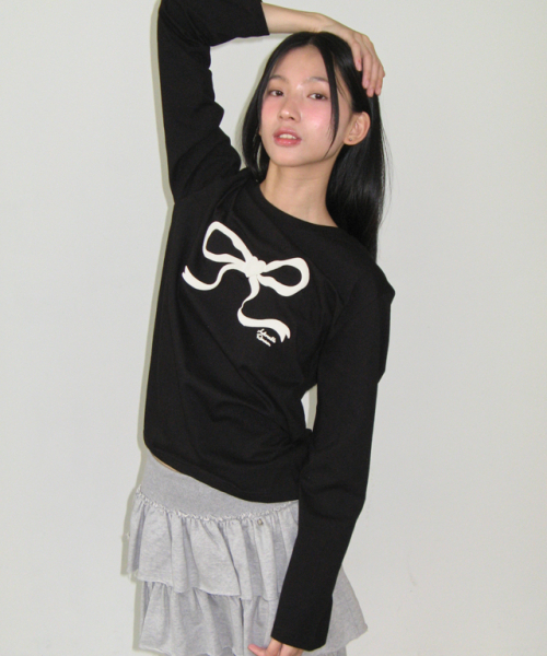 RONRON(ロンロン)の「EMBO HEART RIBBON BASIC FIT LONG SLEEVE BLACK(Tシャツ/カットソー・レディース・その他・FREE)」の4枚目の写真