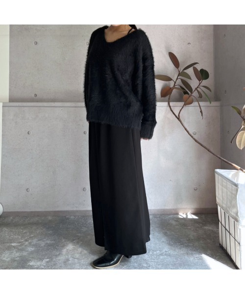 amini(アミニ)の「バックリボン Vネックシャギーニットプルオーバー(ニット/セーター・レディース・アイボリー/ブラック・FREE)」の12枚目の写真