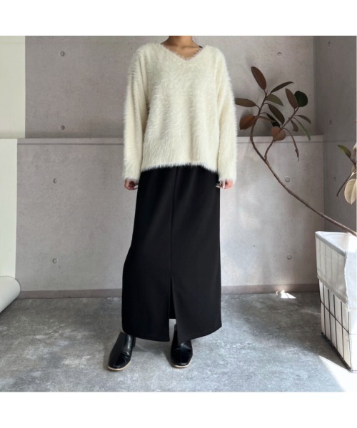 amini(アミニ)の「バックリボン Vネックシャギーニットプルオーバー(ニット/セーター・レディース・アイボリー/ブラック・FREE)」の13枚目の写真