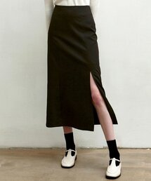 H-LINE SLIT SKIRT_BLACK
