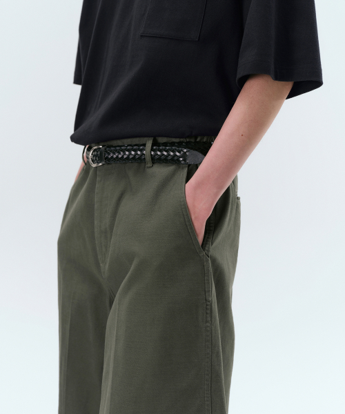 MUSINSA STANDARD（ムシンサスタンダード）の「ベージュサテンバミューダパンツ[カーキ]（その他パンツ・メンズ・その他・31/33/26/27/28/29/38/42/36/34/32/30）」の5枚目の写真