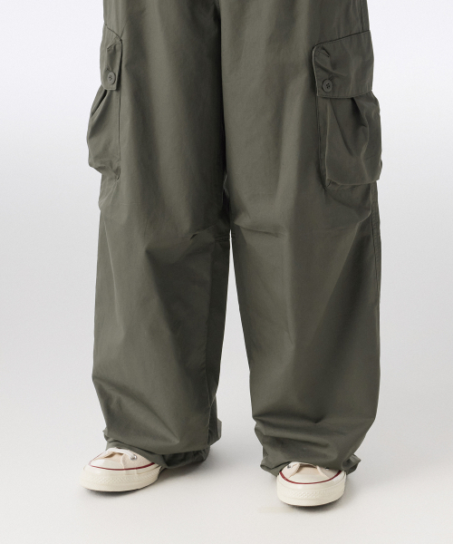 MUSINSA STANDARD WOMAN（ムシンサスタンダードウーマン）の「ウィメンズコットンパラシュートカーゴパンツ[カーキ]（スウェットパンツ・レディース・その他・30/24/26/28/22）」の3枚目の写真