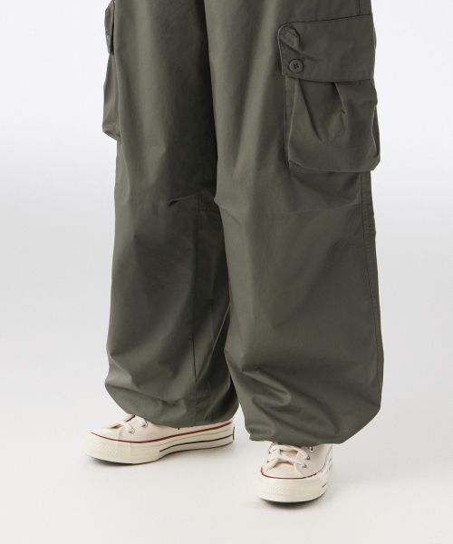 MUSINSA STANDARD WOMAN（ムシンサスタンダードウーマン）の「ウィメンズコットンパラシュートカーゴパンツ[カーキ]（スウェットパンツ・レディース・その他・30/24/26/28/22）」の4枚目の写真