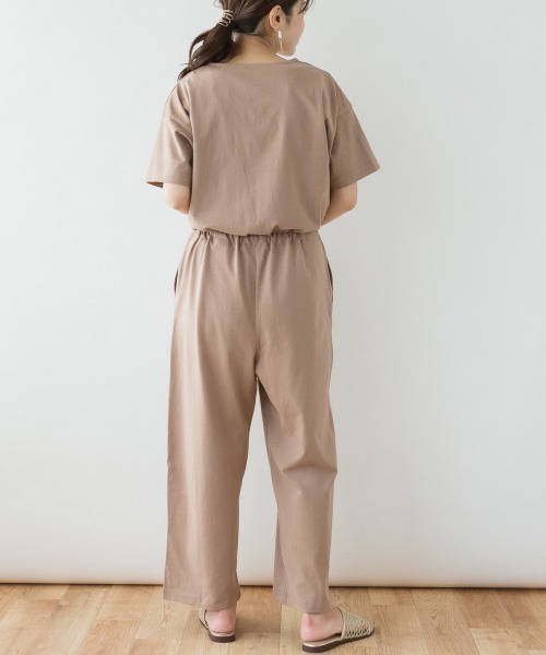 aity(アイティ)の「Vネックオールインワンパンツ コットン 無地(つなぎ/オールインワン・レディース・ブラック/モカ/グレイッシュベージュ・M~L/4L~5L/LL~3L)」の9枚目の写真