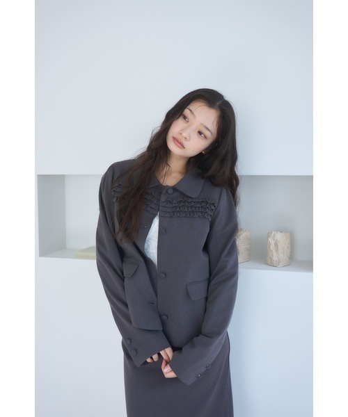 Smyeon(スミョン)の「Frill compact jacket/フリルデザインコンパクトジャケット(その他アウター・レディース・ブラック/チャコールグレー・FREE)」の6枚目の写真