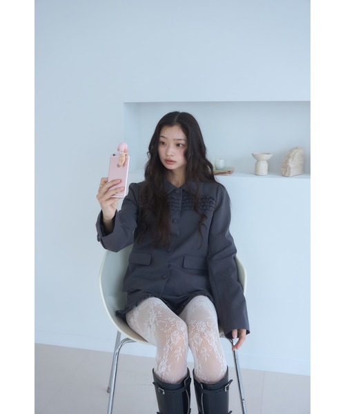 Smyeon(スミョン)の「Frill compact jacket/フリルデザインコンパクトジャケット(その他アウター・レディース・ブラック/チャコールグレー・FREE)」の18枚目の写真