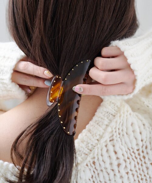 Kastane（カスタネ）の「【fiw.】スタッズヘアバンスクリップ（バレッタ/ヘアクリップ・レディース・ブラック/バーガンディー/ブラウン・FREE）」の3枚目の写真