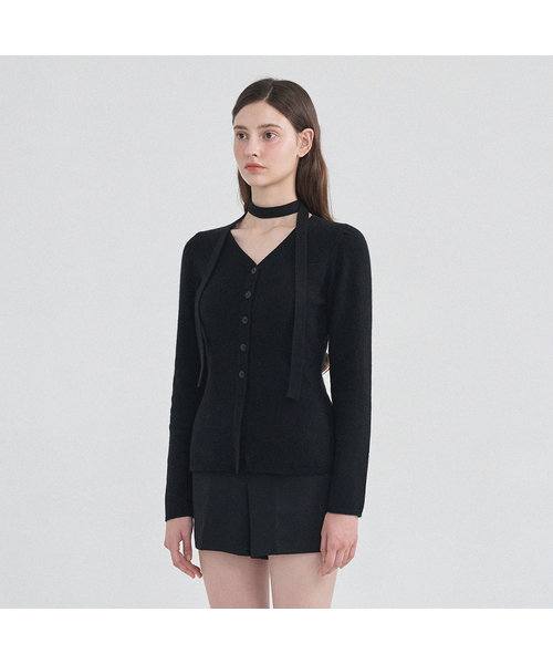 MICANE(ミケーネ)の「ティアアンゴラウールタイセットピンタックカーディガン(ニット/セーター・レディース・ライトグレー/ブラック・SMALL/MEDIUM/LARGE/X-LARGE)」の2枚目の写真