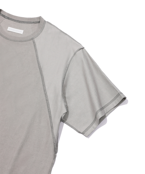 EPISODE UNTITLED（エピソードアンタイトルド）の「POINT STITCH IN&OUT PIGMENT T-SHIRT_GREY（Tシャツ/カットソー・レディース・その他・2/3）」の4枚目の写真