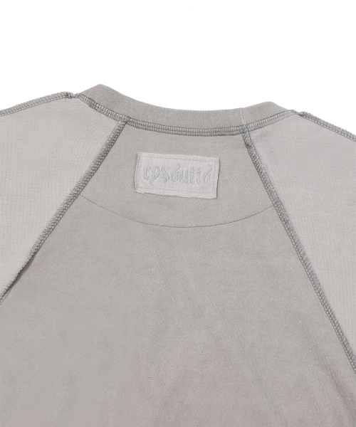 EPISODE UNTITLED（エピソードアンタイトルド）の「POINT STITCH IN&OUT PIGMENT T-SHIRT_GREY（Tシャツ/カットソー・レディース・その他・2/3）」の6枚目の写真