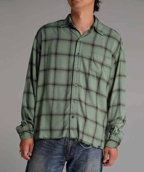 DELUXE（デラックス）の「UNCONTROL（シャツ/ブラウス・メンズ・グレー/グリーン・LARGE/MEDIUM/SMALL）」の2枚目の写真