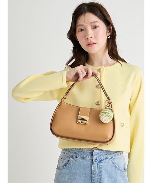 CELFORD（セルフォード）の「2WAYワンハンドルショルダーバッグ