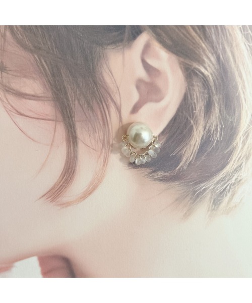 tone（トーン）の「【amechan】ヒカリ（イヤリング）(MA)（イヤリング・レディース・ゴールド/ホワイト・FREE）」の7枚目の写真