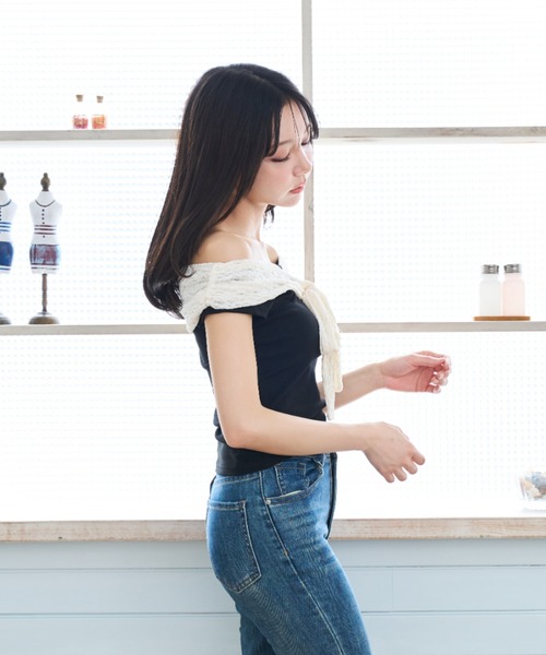 Lallana(ララーナ)の「Lace Off-Shoulder Ribbon Top/レースオフショルダーリボントップス(Tシャツ/カットソー・レディース・ネイビー/ブラック・FREE)」の7枚目の写真