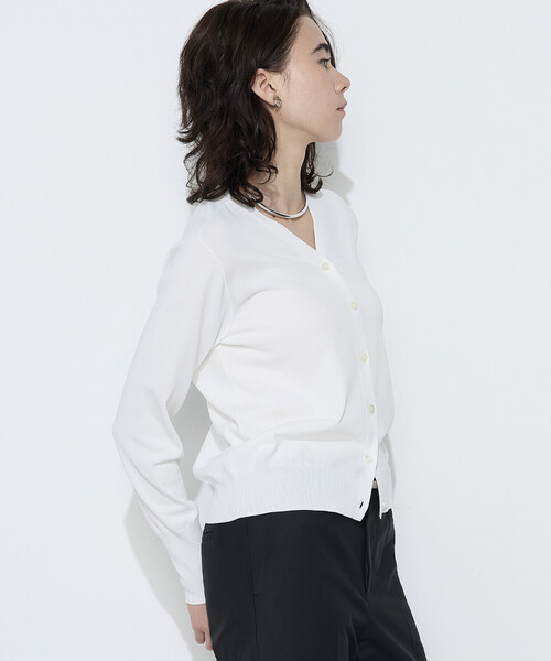 COMME CA（コムサ）の「コットンダルストレッチ Vネックカーディガン（カーディガン/ボレロ・レディース・オフホワイト/ブルー/グレー・11号/9号）」の10枚目の写真