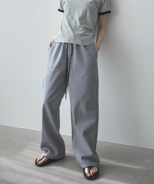 feepur（フェピュール）の「ストライプイージールーズデニム（デニムパンツ・レディース・ブラック/オフホワイト・MEDIUM/SMALL）」の17枚目の写真