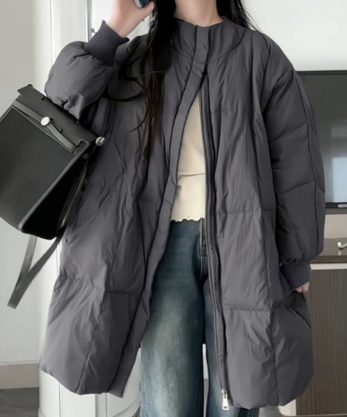 Miniministore（ミニミニストア）の「スタンドカラー中綿ダウンコート ゆったり（その他アウター・レディース・ブラック/ダークグレー/ベージュ・FREE）」の3枚目の写真