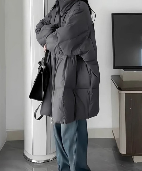 Miniministore（ミニミニストア）の「スタンドカラー中綿ダウンコート ゆったり（その他アウター・レディース・ブラック/ダークグレー/ベージュ・FREE）」の5枚目の写真