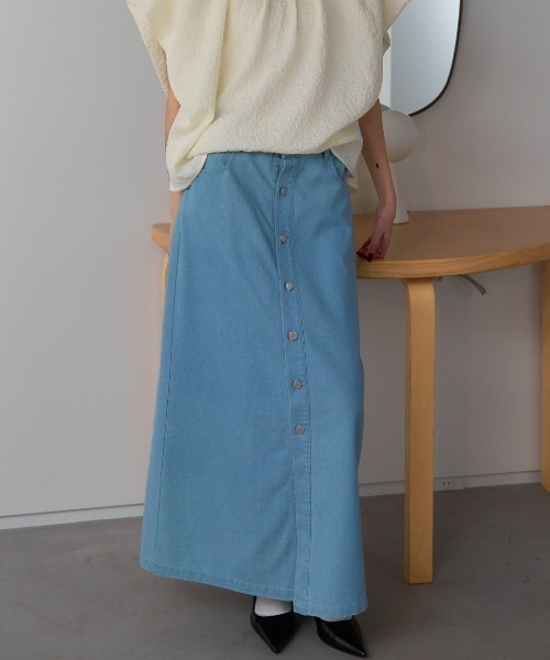 model：164cm / size：F / ライトブルー