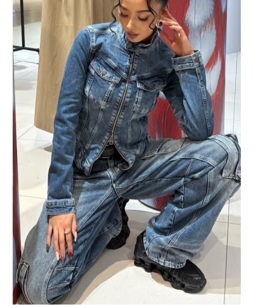 Desigual(デシグアル)の「【Desigual × EGONLAB】構造的カットデニムジャケット 90年代テイスト×韓国ファッション 2026年春夏 新作(デニムジャケット・レディース・ブルー・M/L/XL)」の1枚目の写真