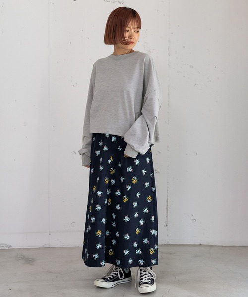 POU DOU DOU(プードゥドゥ)の「2wayフラワープリントドロストスカート(スカート・レディース・グレー/ネイビー・3)」の4枚目の写真