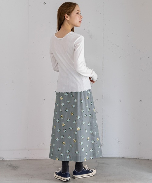 POU DOU DOU(プードゥドゥ)の「2wayフラワープリントドロストスカート(スカート・レディース・グレー/ネイビー・3)」の12枚目の写真