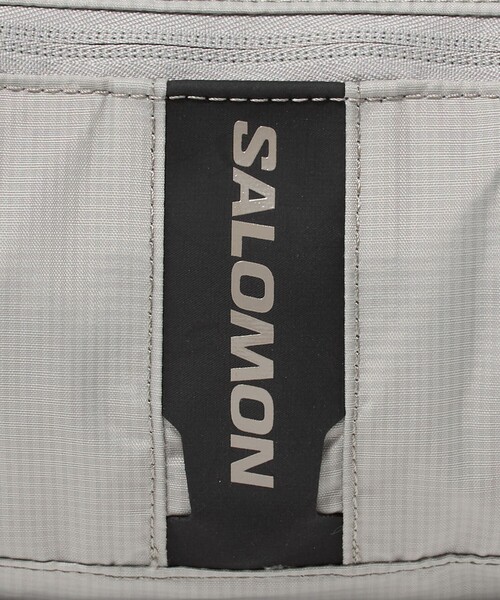 SALOMON(サロモン)の「<Salomon>ACS ウエストパック 3(ボディバッグ/ウエストポーチ・レディース・ブラック/ライトグレー・FREE)」の4枚目の写真