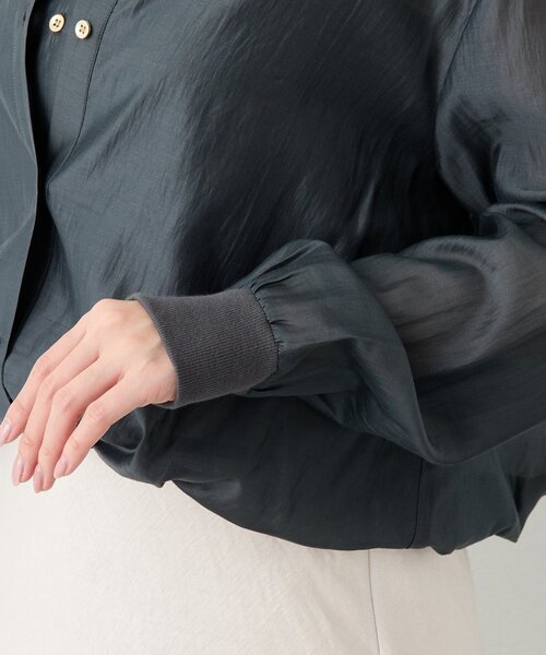 La boutique BonBon（ラブティックボンボン）の「【今すぐお届け！・1枚でおしゃれ見え】シアーレイヤードブラウス（シャツ/ブラウス・レディース・ホワイト/サックスブルー/チャコールグレー・FREE）」の4枚目の写真