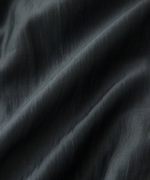 La boutique BonBon（ラブティックボンボン）の「【今すぐお届け！・1枚でおしゃれ見え】シアーレイヤードブラウス（シャツ/ブラウス・レディース・ホワイト/サックスブルー/チャコールグレー・FREE）」の6枚目の写真