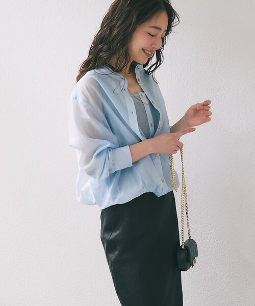 La boutique BonBon（ラブティックボンボン）の「【今すぐお届け！・1枚でおしゃれ見え】シアーレイヤードブラウス（シャツ/ブラウス・レディース・ホワイト/サックスブルー/チャコールグレー・FREE）」の9枚目の写真